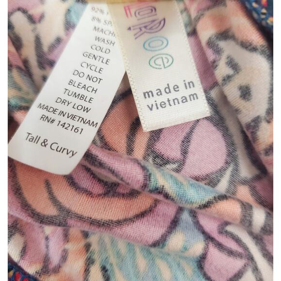 LuLaRoe Leggings TC Tall & Curvy Butter Soft Red Floral Print Womens Plus Size - Picture 6 of 6